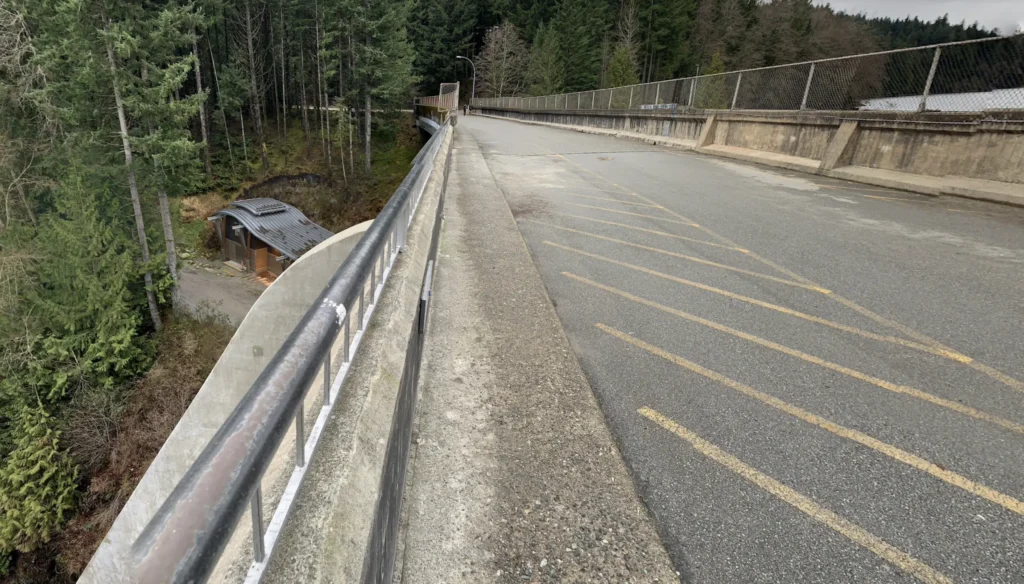 Cleveland Dam road to Trails that goes over Dam